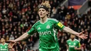 Ya negocian por Gordon: este es el precio que pide el Newcastle