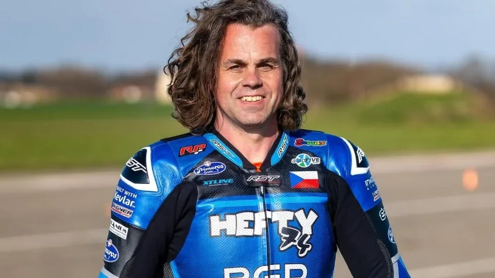 El piloto chco Kamil Holan corría la North West 200